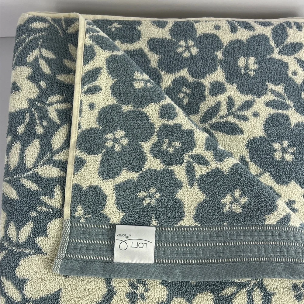 Loft by Loftex Bath Towels Blue & Cream Floral 100% Cotton Soft Set of 2 NEW